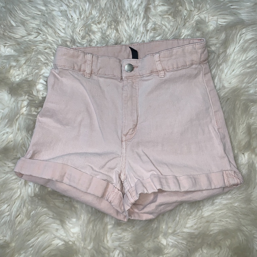 H&M light pink high waist shorts 💕